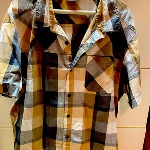 Short sleeves Columbia shirt - like new